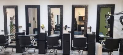 Upmarket professional Hair Salon in Warwick