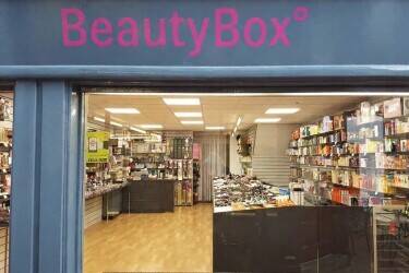 ESTABLISHED COSMETICS AND BEAUTY STORE, WREXHAM CITY CENTRE FOR SALE
