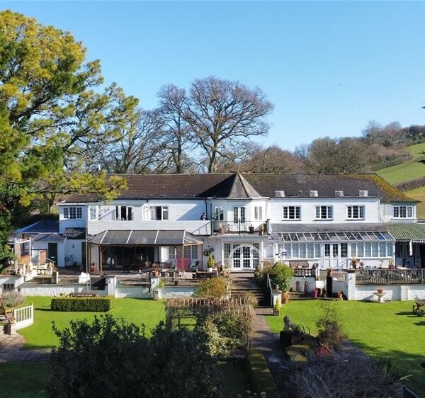 Country Hotel & Established Wedding Venue For Sale in Newton Abbot