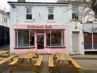 A successful Café with a 2 Bed Apartment Above in St Marychurch A successful Café with a 2 Bed Apartment Above in St Marychurch