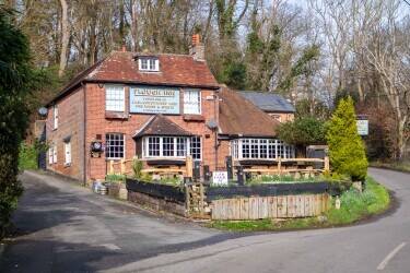EAST SUSSEX - FREE-OF-TIE VILLAGE PUBLIC HOUSE TO LET EAST SUSSEX - FREE-OF-TIE VILLAGE PUBLIC HOUSE TO LET