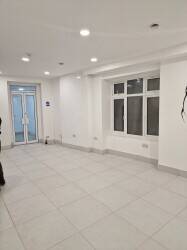 Busy Convenience Store & Off Licence – Prime High Street Location, High End Residential Area
