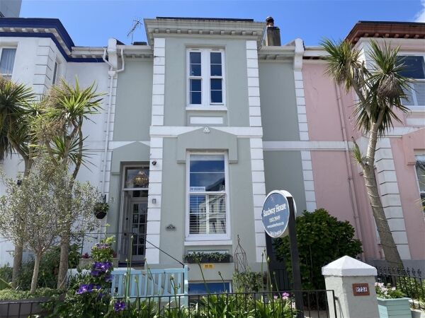 Immaculate Victorian Boutique Guesthouse set on the English Riveria For Sale in Torquay Immaculate Victorian Boutique Guesthouse set on the English Riveria For Sale in Torquay