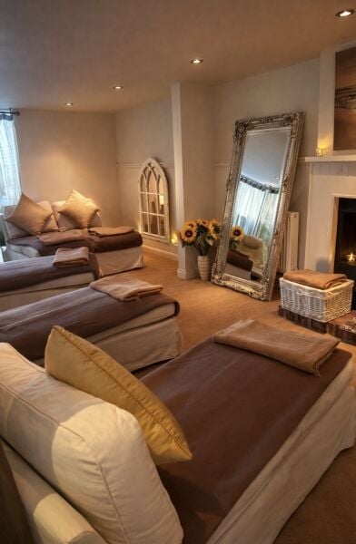 KuBu Spa - Henley, Oxfordshire. - REDUCED PRICE KuBu Spa - Henley, Oxfordshire. - REDUCED PRICE