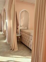 Modern luxury beauty salon / training academy for sale Modern luxury beauty salon / training academy for sale