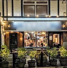 Italian Wood Fired Pizza Restaurant With Bar for Sale Italian Wood Fired Pizza Restaurant With Bar for Sale