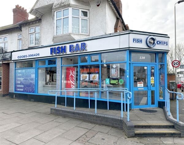 Spacious fish & chip takeaway, prominent Leicester corner
