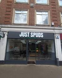 BUSINESS FOR SALE IN AYLESBURY TOWN CENTRE BUSINESS FOR SALE IN AYLESBURY TOWN CENTRE