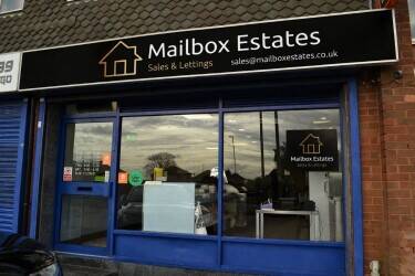 CS0355 Busy Fish & Chip Shop – £14,000 Weekly Sales | Prime Location with Parking