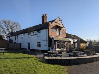 HEREFORDSHIRE - WELL-ESTABLISHED, CHARACTER, COTTAGE STYLE PUB IN PRIME VILLAGE LOCATION HEREFORDSHIRE - WELL-ESTABLISHED, CHARACTER, COTTAGE STYLE PUB IN PRIME VILLAGE LOCATION