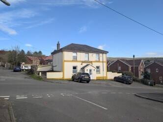 CAERPHILLY VILLAGE INN