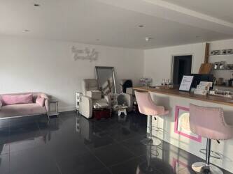 Stylish Fully Equipped Nail & Beauty Salon in Esher with Treatment Room Rental Income