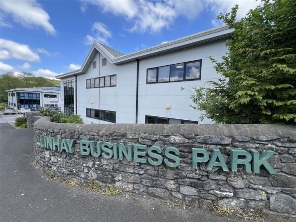 Modern Hybrid Office and storage Premises For Sale in Newton Abbot