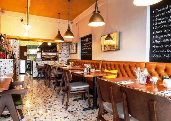 Air-conditioned Bar / Café / Restaurant for Sale Air-conditioned Bar / Café / Restaurant for Sale