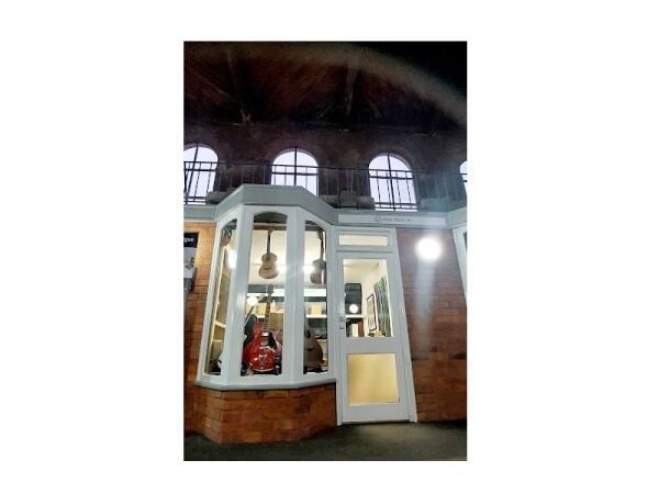 Strike the Right Chord – Established Music Shop with Online Reach Strike the Right Chord – Established Music Shop with Online Reach