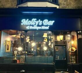 Well-Known Established Hotel & Bar Business Well-Known Established Hotel & Bar Business