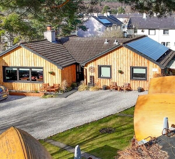 Eriskay Guest House & Glamping Pods
