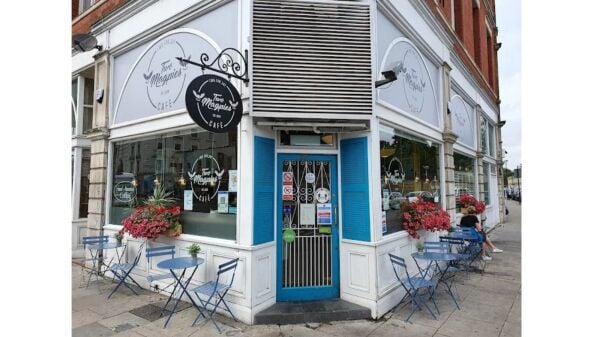 Popular Café Opportunity with Strong Reviews and Established Local Following in London Popular Café Opportunity with Strong Reviews and Established Local Following in London