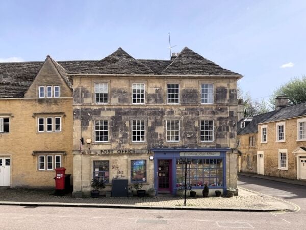 MAINS POST OFFICE, STATIONERY, GREETING CARDS & GIFTS