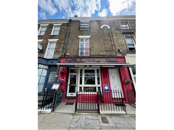 Historic Dover Gem – Restaurant, Bar & Boutique Rooms with Freehold! Historic Dover Gem – Restaurant, Bar & Boutique Rooms with Freehold!