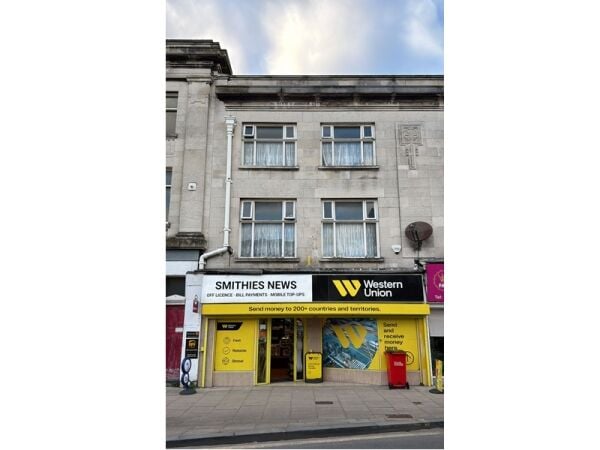 Buzzing Retail Opportunity – Modern Newsagent in Prime Southport Spot Buzzing Retail Opportunity – Modern Newsagent in Prime Southport Spot