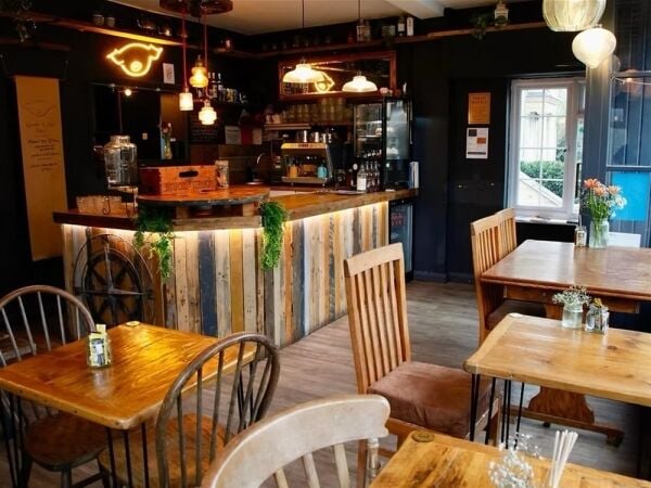 Cafe & Sandwich Bars For Sale in Huntingdon Cafe & Sandwich Bars For Sale in Huntingdon