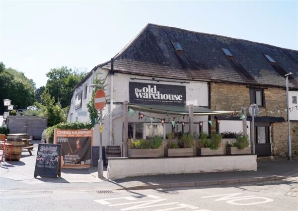 Fully fitted high-quality bar and restaurant premises in the heart of Kingsbridge For Sale in Kingsbridge Fully fitted high-quality bar and restaurant premises in the heart of Kingsbridge For Sale in Kingsbridge