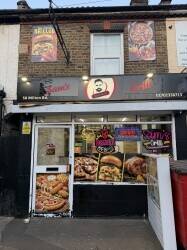Fast food Takeaway with 1 bed flat upstairs