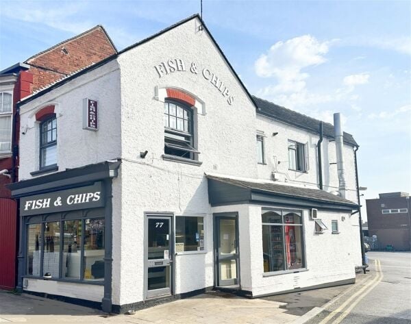 Established fish & chip shop with flat, central Uttoxeter Established fish & chip shop with flat, central Uttoxeter