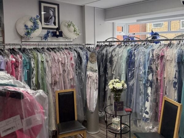 Clothing & Accessories For Sale in Barnsley Clothing & Accessories For Sale in Barnsley