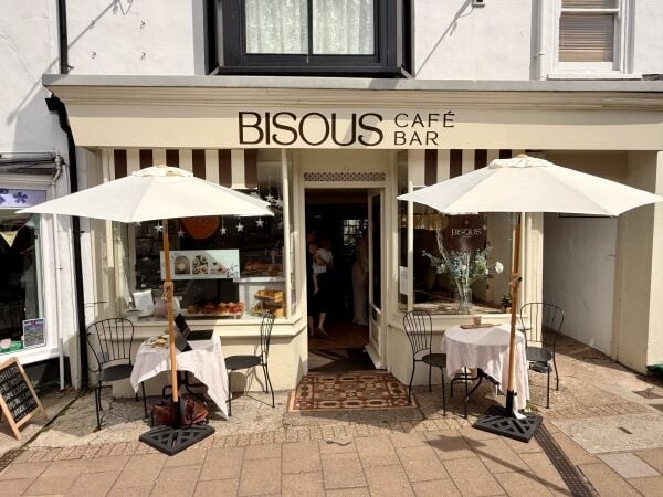 Popular Cafe/Bar - Devon