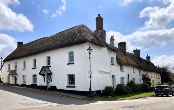VERSATILE GUEST HOUSE offering WRITING RETREATS