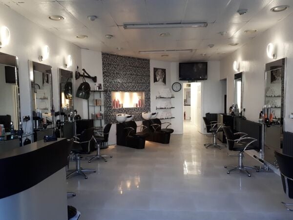 Established Hair & Beauty Salon – Palmers Green – Long Established – Loyal Client Base Established Hair & Beauty Salon – Palmers Green – Long Established – Loyal Client Base