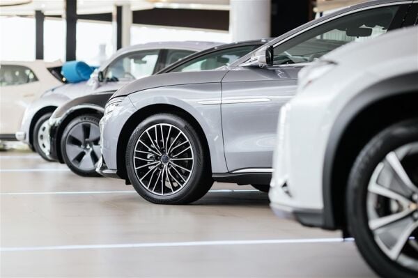 VEHICLE REPAIR SHOP VEHICLE REPAIR SHOP