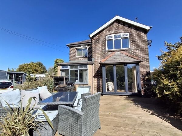 Kennels, Cattery & Equestrian businesses For Sale in Poulton-le-Fylde Kennels, Cattery & Equestrian businesses For Sale in Poulton-le-Fylde
