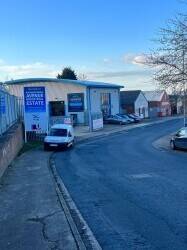 Mot station and repair workshop 