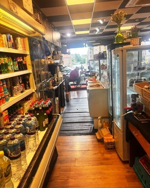 Immaculate, Modern, Sandwich Bar, E Class a1 Use for Sale