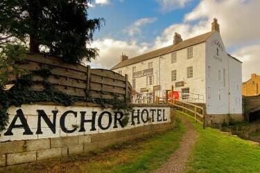 NORTHUMBERLAND - HISTORIC NINE BEDROOM HOTEL, BAR AND RESTAURANT IN SCENIC VILLAGE LOCATION NORTHUMBERLAND - HISTORIC NINE BEDROOM HOTEL, BAR AND RESTAURANT IN SCENIC VILLAGE LOCATION