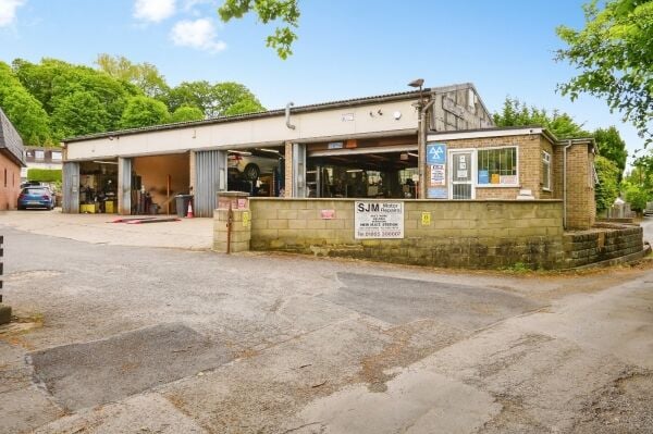 Well Established MOT Garage - Oxford Well Established MOT Garage - Oxford