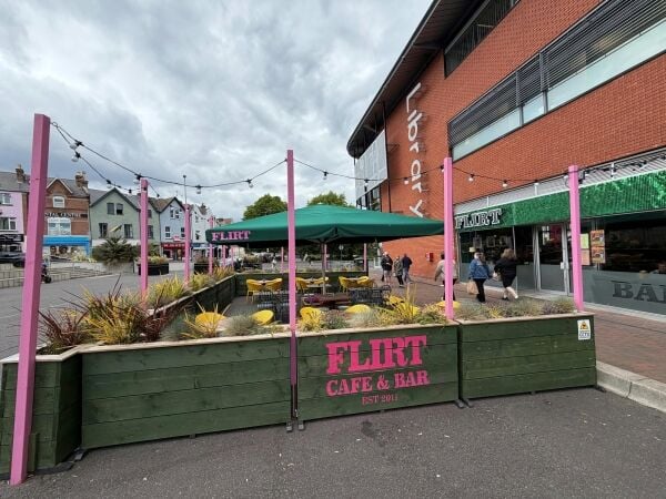 Busy, Vibrant Town Centre Cafe/Bar - Leasehold Business For Sale Busy, Vibrant Town Centre Cafe/Bar - Leasehold Business For Sale