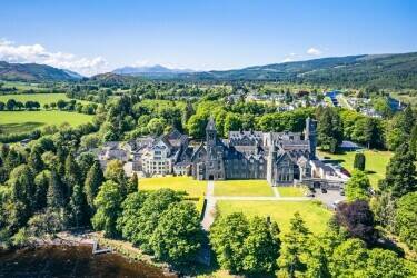 Holiday‑letting business at the prestigious Highland Club. Loch Ness