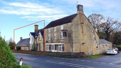 OXFORDSHIRE – MAIN ROAD FREEHOUSE PART OF AN ASSOCIATED LETTING COMPLEX OXFORDSHIRE – MAIN ROAD FREEHOUSE PART OF AN ASSOCIATED LETTING COMPLEX