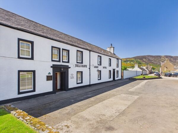Long Established 9 Room Hotel on NC 500