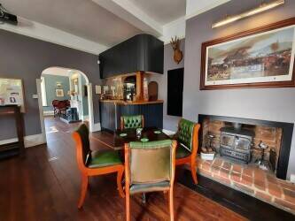 WILTSHIRE - PRESTIGIOUS VILLAGE FREEHOUSE WITH LETTING ACCOMMODATION