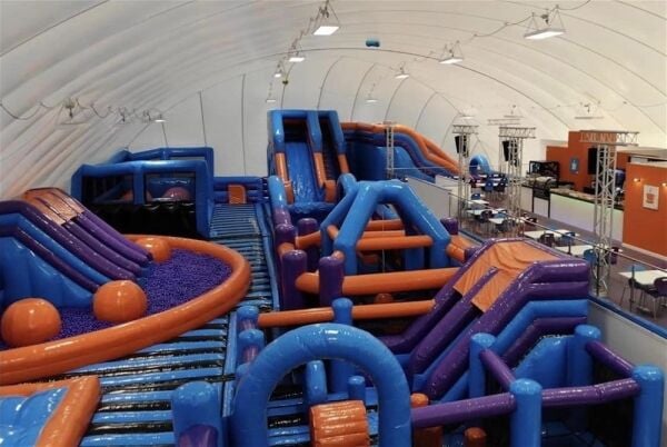 INFLATABLE THEME PARK FRANCHISEE INFLATABLE THEME PARK FRANCHISEE