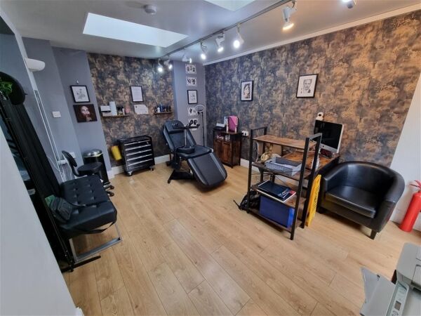 Vacant Unit For Sale in Selby Vacant Unit For Sale in Selby