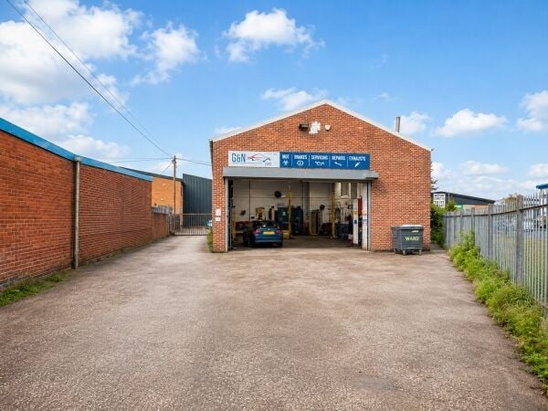 Leasehold MOT Testing Station, Service & Tyre Centre, Located in Nottingham