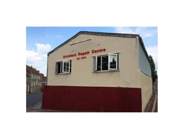 Established Freehold Accident Repair Centre – Wiltshire