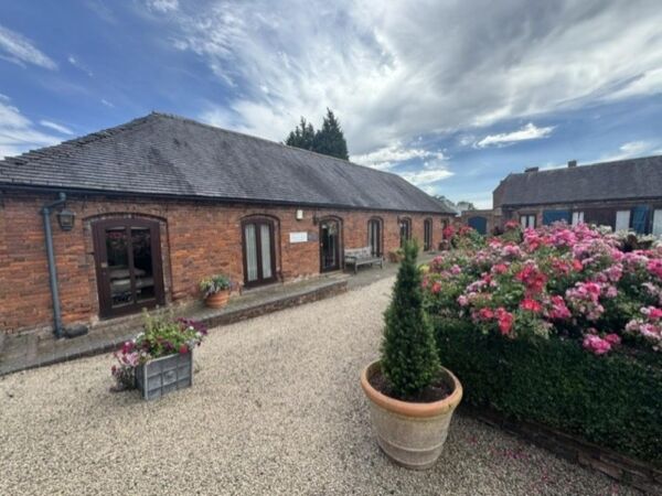 Leasehold Hair & Beauty Salon Located In Hurley, Atherstone