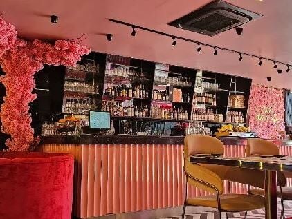 Licenced Café & Restaurant for Sale Licenced Café & Restaurant for Sale